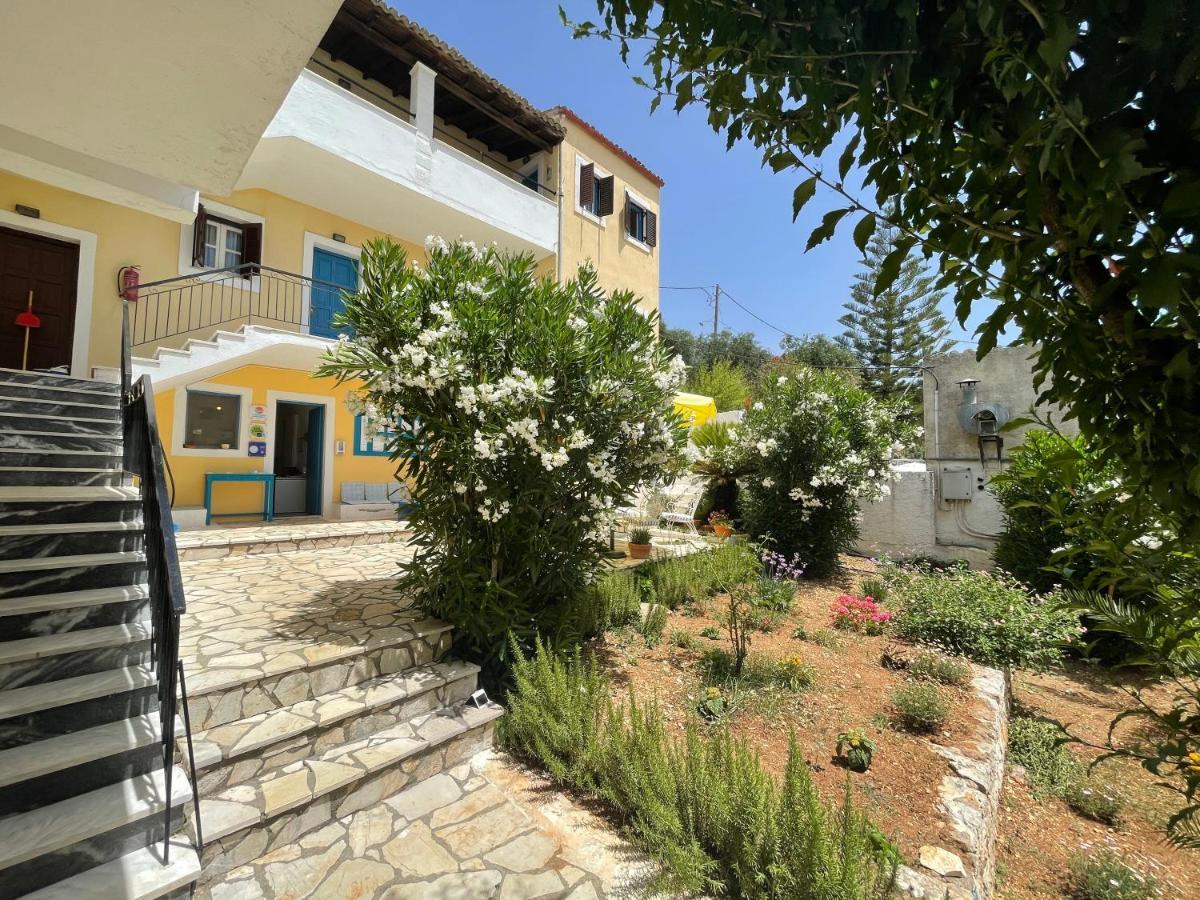 Sunflower Apartments & Studios Kassiopi Eksteriør billede