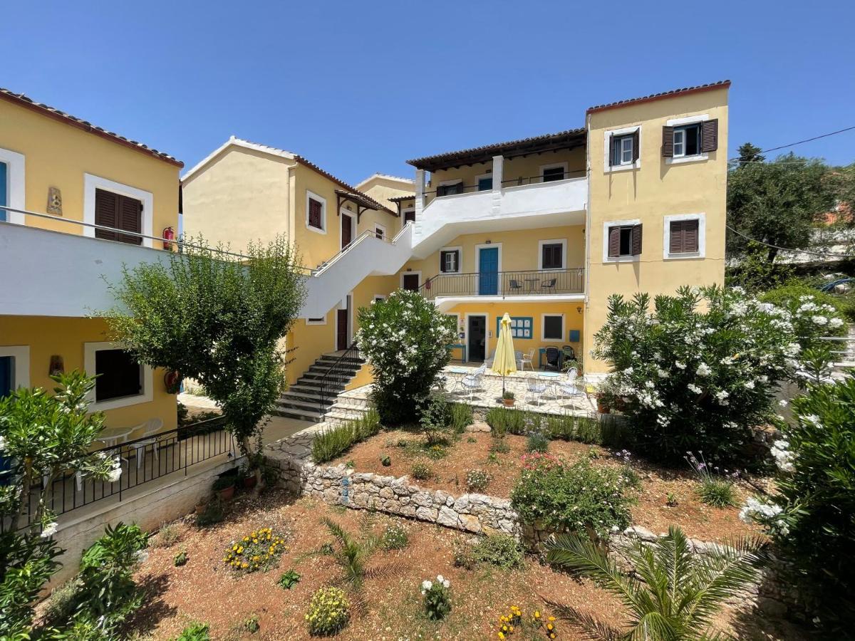 Sunflower Apartments & Studios Kassiopi Eksteriør billede