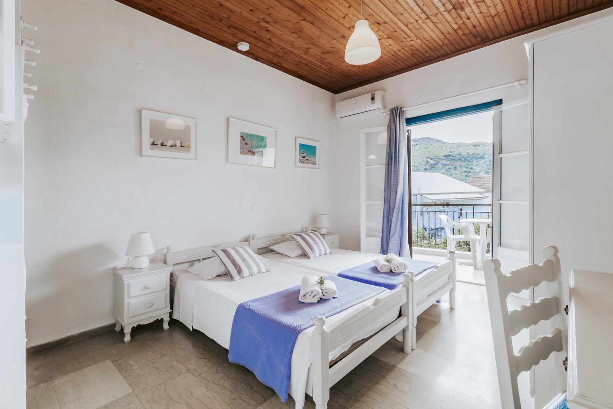 Sunflower Apartments & Studios Kassiopi Eksteriør billede