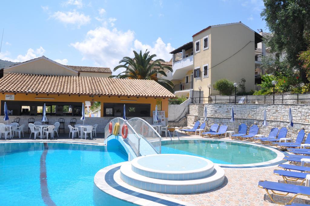 Sunflower Apartments & Studios Kassiopi Eksteriør billede